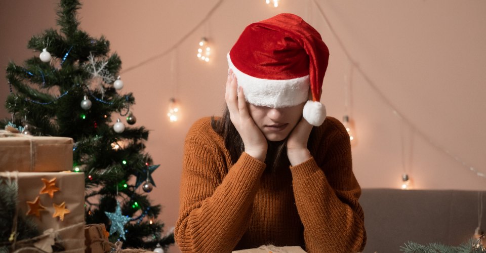 8 Ways Christmas Anxiety Impacts Your Mental Health – And How to Cope